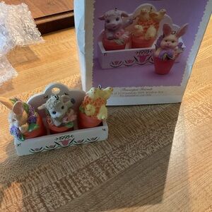 Hallmark 1995 Easter Flowerpot Trio